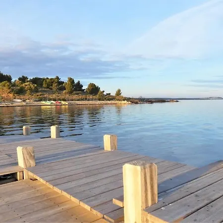 بيت للعطل A Port Maison Au Bord Du *